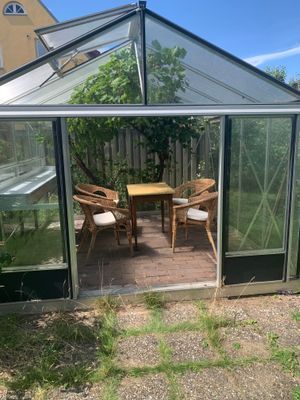 Växthus med sittplatser