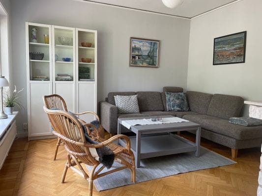 Rymlig stuga nära hav och sandstrand. - Bild 16