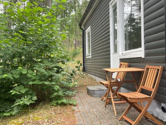 Rymlig stuga nära hav och sandstrand. - Bild 10