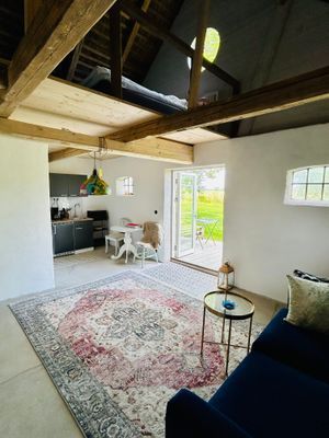 Studio m etage fritt läge i charmig Skånegård