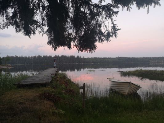 Mysig stuga med sjöutsikt, inkl. båt och brygga - Bild 13
