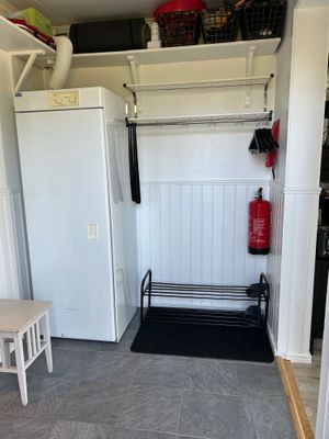Hall med torkskåp