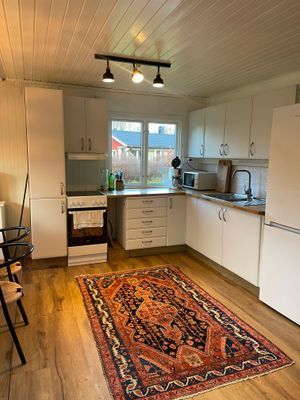 Mysig stuga nära sjö och natur - Bild 4