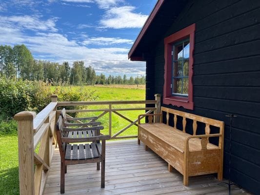 Mysig timmerstuga belägen i Bonäs vid Orsasjön - Bild 5