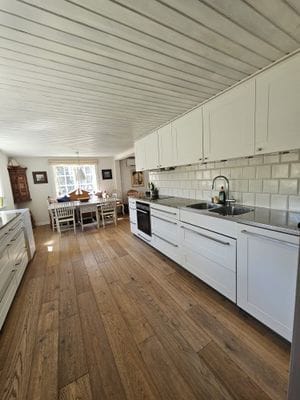 Egen udde med bastu, bryggor och magisk solnedgång - Bild 10