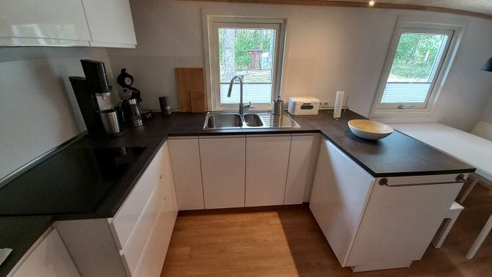 Röd trästuga Fria tider i augusti - Bild 21
