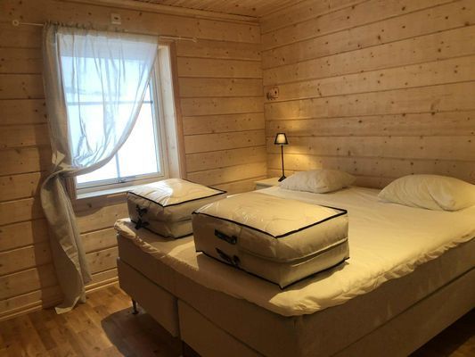 VILLA SKALSVALLEN, Skalets torg, inomhusbordtennis - Bild 51