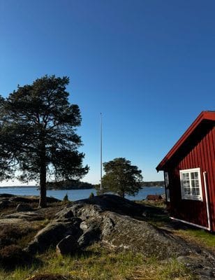 Egen udde med bastu, bryggor och magisk solnedgång - Bild 2