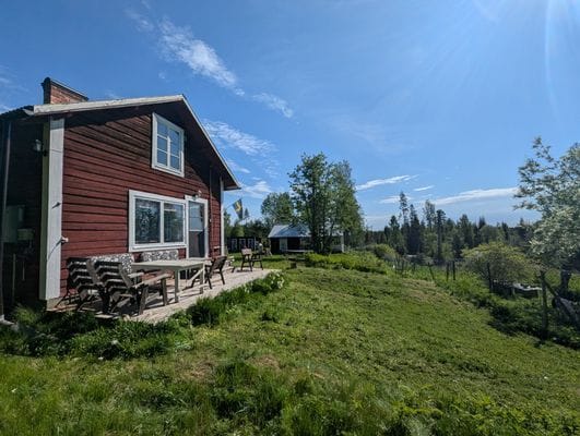 Timrad stuga nära fjällen - Bild 3