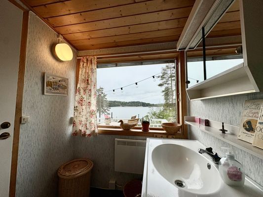 Sjötomt med egen sandstrand o brygga på Färingsö - Bild 39