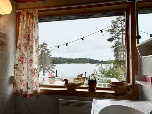 Sjötomt med egen sandstrand o brygga på Färingsö - Bild 40