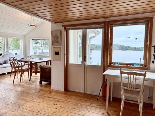 Sjötomt med egen sandstrand o brygga på Färingsö - Bild 23