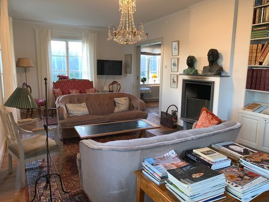 Herrgårdsflygel i blomsterpark (ca 14 pers) - Bild 23