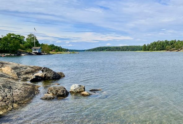 Mysigt sommarställe med bastu - Bild 16