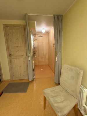 Rymlig dusch för två, eller för hela familjen