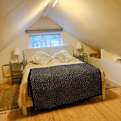 Dubbelsäng på övervåningen