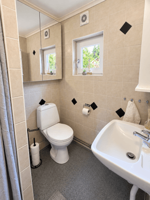Sommaridyll nära bad och hamn – med privat jacuzzi - Bild 17
