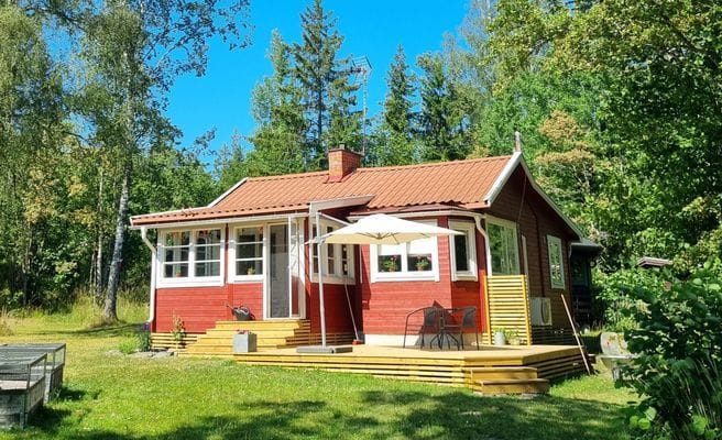 Familjevänlig stuga nära bad