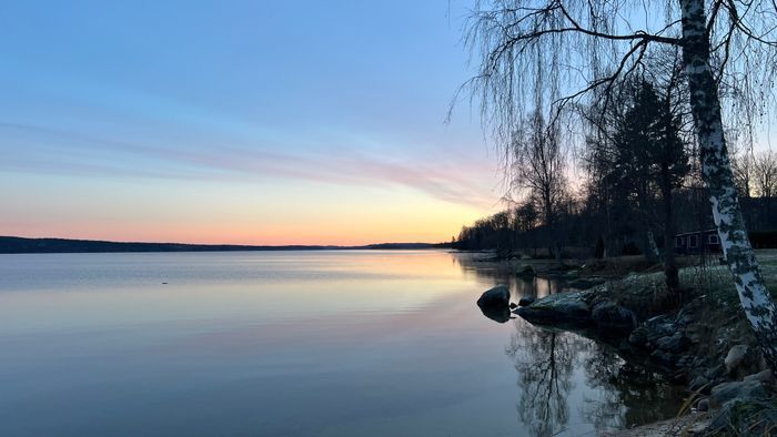 Mysig timmerstuga med kamin i södra Värmland - Bild 24
