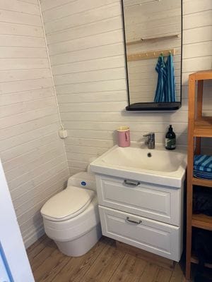 Nyrenoverat hus-sjötomt och egen brygga i Mälaren - Bild 24