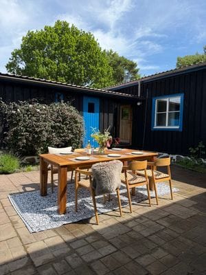 Underbar kustidyll vid havet med unik trädgård - Bild 22