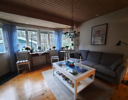 Härliga Lickershamn. Nära badstrand och raukar - Bild 4