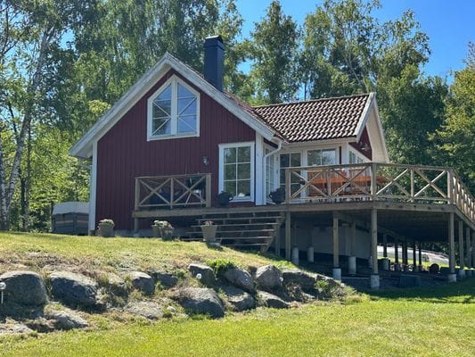 Unikt boende precis vid vattenbrynet i Loftahammar, Västerviks skärgård.