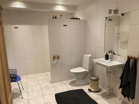 Trevåningshus vid Skurusundet - Bild 13