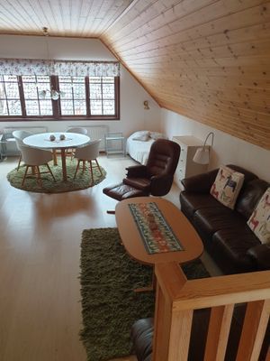 Stuga med fiske och bad vid sjö - Bild 9