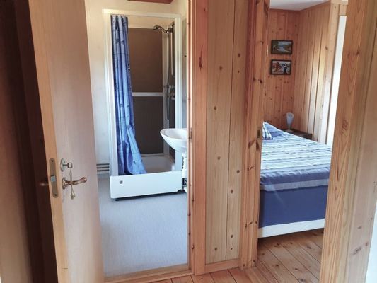 Långvik Möja. Stuga i pittoresk gårdsmiljö - Bild 11