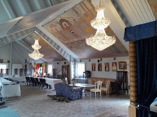 Stort rum 172 m2 med stor säng och 2 bäddsoffor - Bild 2