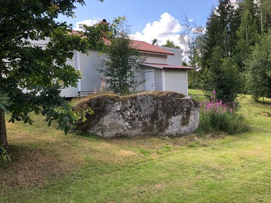 Fritidshus vid sjö nära Astrid Lindgrens värld