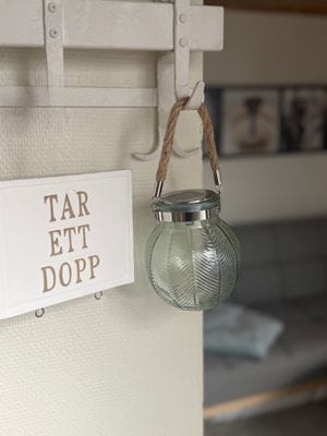 Mysig stuga med toppläge vid Skrea strand - Bild 4