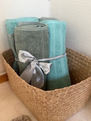 Mysig stuga med toppläge vid Skrea strand - Bild 5