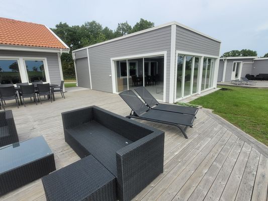 Två moderna stugor med havsutsikt – 18 bäddar - Bild 31