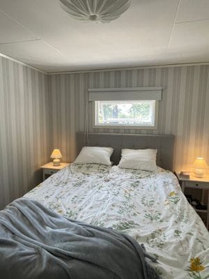 Stuga vid Össby med havsutsikt och enskilt läge - Bild 13