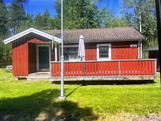 Fin stuga på ö i siljan