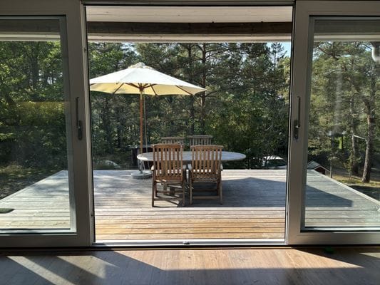 Modern och mysig stuga i skogen - Bild 10