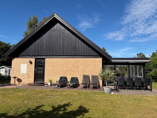 Hus i underbara Beddingestrand