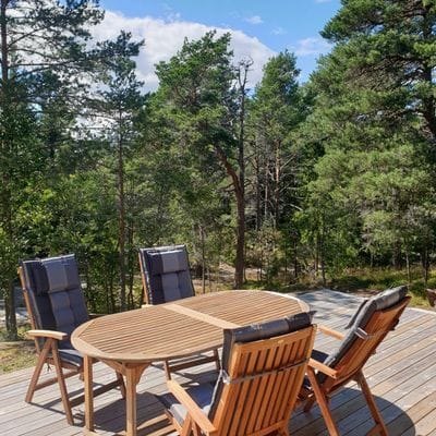 Modern och mysig stuga i skogen - Bild 9