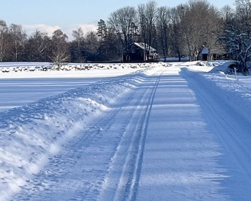 Familjevänligt rymligt hus vid sjö och skog. - Bild 30