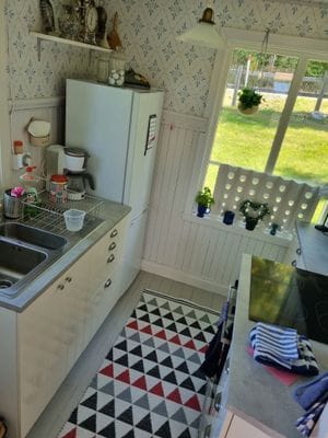 Mysig stuga i Småland med egen strand - Bild 12