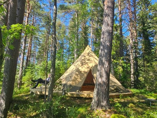 Bo i kåta på egen ö i Alsensjön - Bild 10