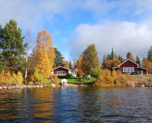 Trivsam gäststuga med sjöläge - Bild 15