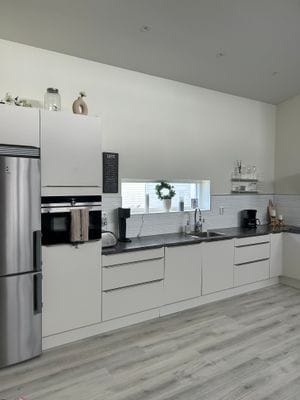 Modernt fritidshus med pool, centralt Köpingsvik. - Bild 5