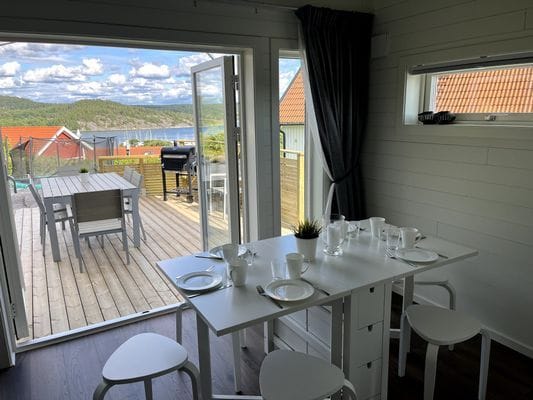 Havsutsikt på Orust – 300 m till badplatsen. - Bild 2