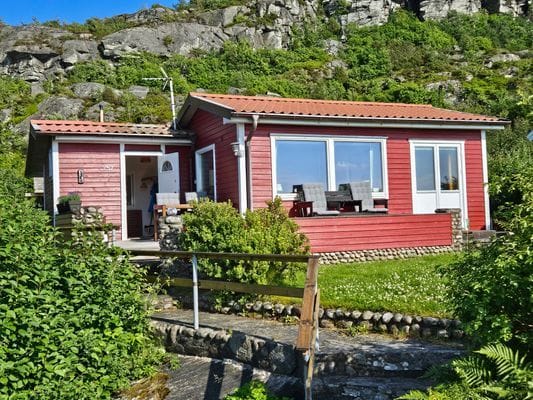 Stuga i Bohuslän med underbar havsutsikt