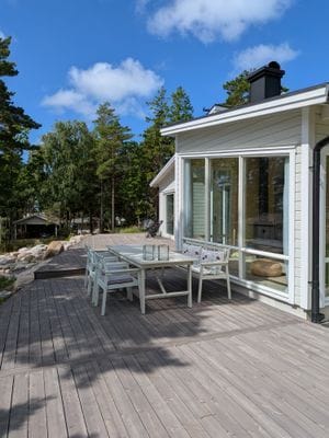 Arkitektritad stuga med havsutsikt nära Grebbestad - Bild 7