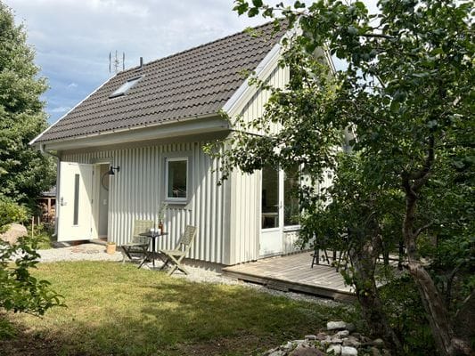 Modern stuga vid kusten - nära Visby.