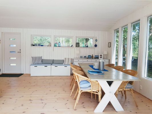 Stuga vid havet, nära strand och skog. - Bild 7